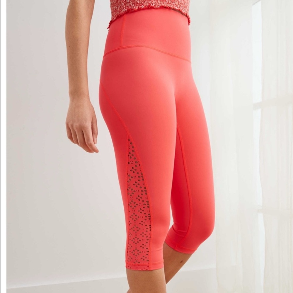 Aerie move lasercut high wasited cropped L - Picture 8 of 9